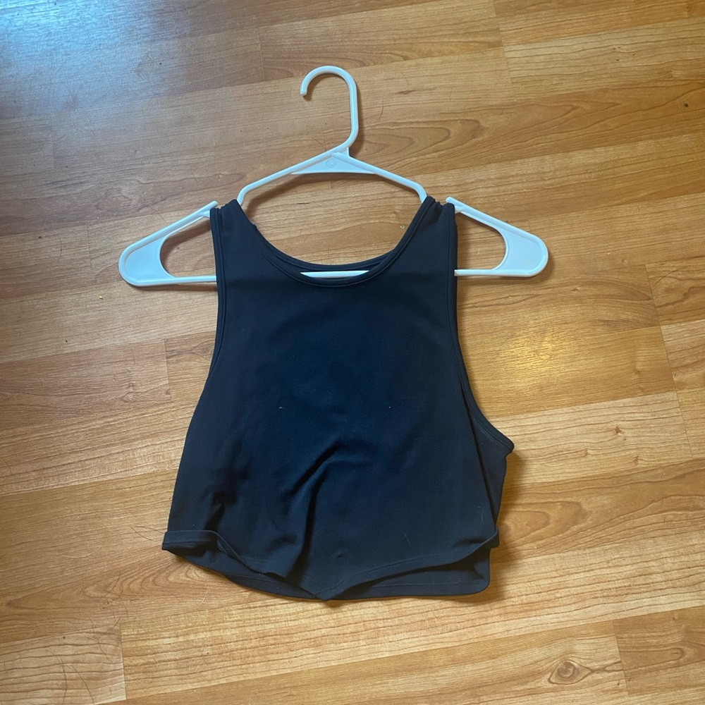 black crop top